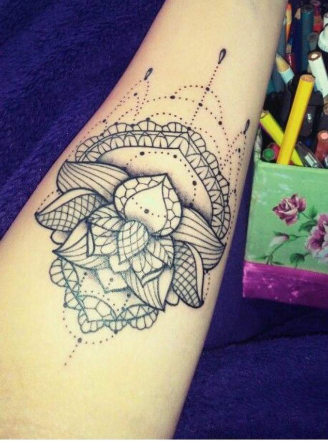 25 Fotos de tatuagens com flor de Lótus Significado & Tattoo